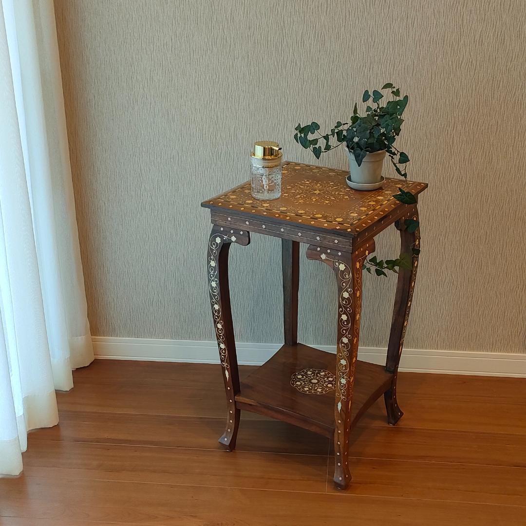 アンティーク　花台　象嵌　サイドテーブル　猫脚　棚付き