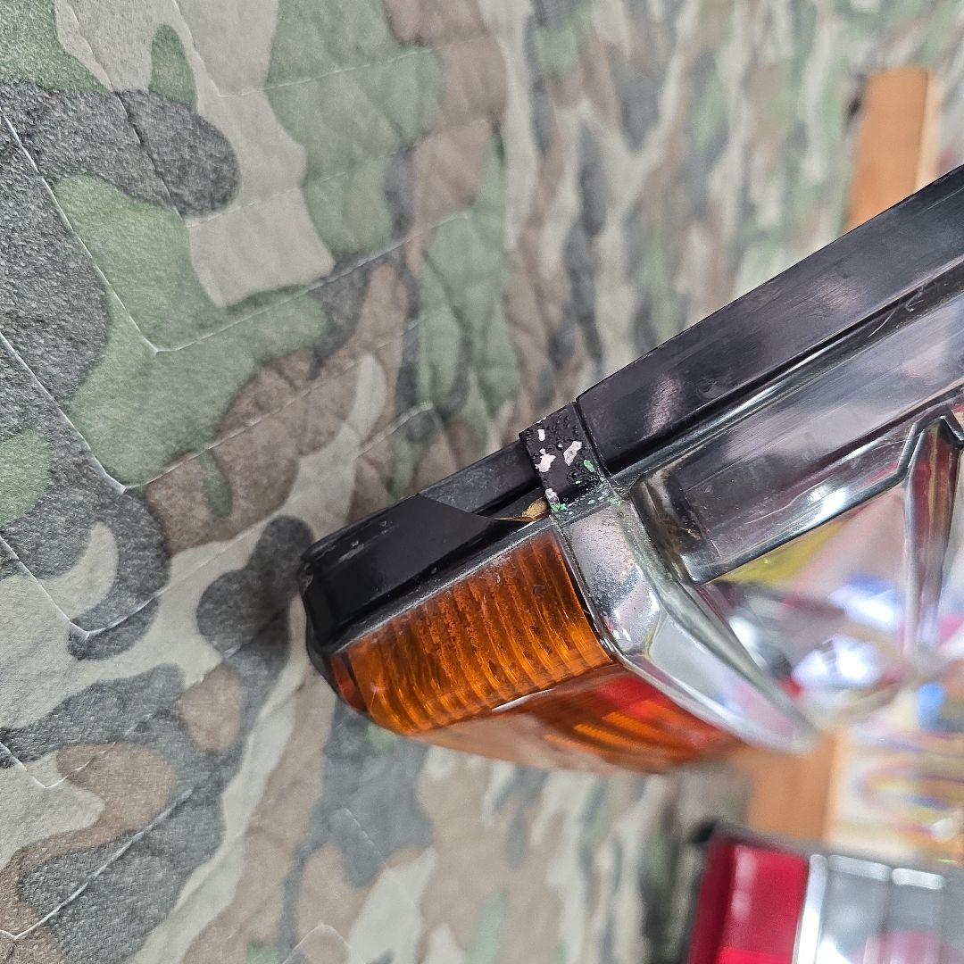 テールランプレンズのみ HR30スカイライン左右セット　傷あり　ジャンク