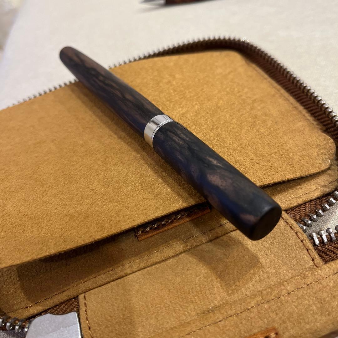 黒柿孔雀杢　極上　万年筆
