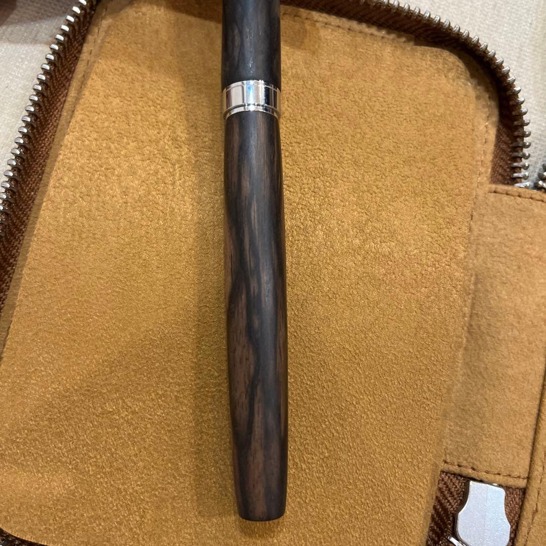 黒柿孔雀杢　極上　万年筆