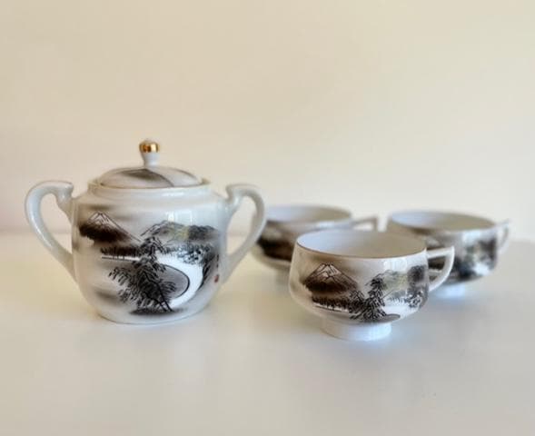 [レア！]　九谷　シュガーポット＆ティーカップ　４点セット