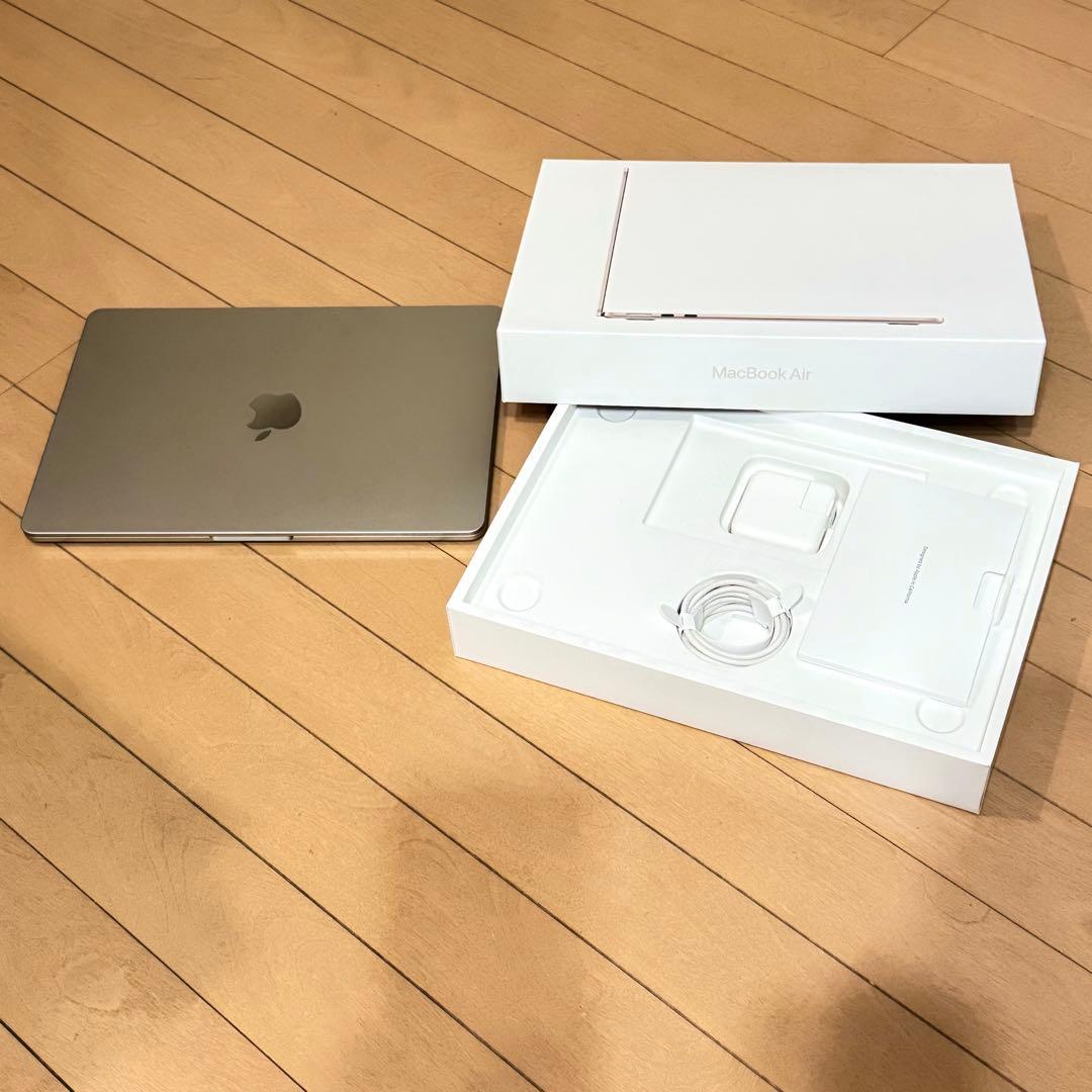 【美品】MacBookAir M2スターライト 日本語キーボード