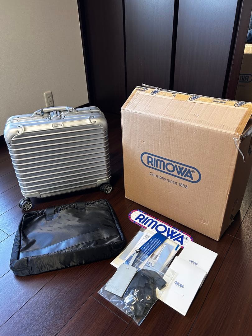 RIMOWA リモワ TOPAS 26L ビジネス4輪 TSA