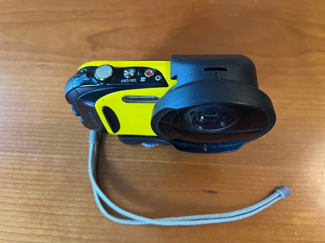FINEPIX XP70 防水カメラ　レアな広角レンズアダプタ付