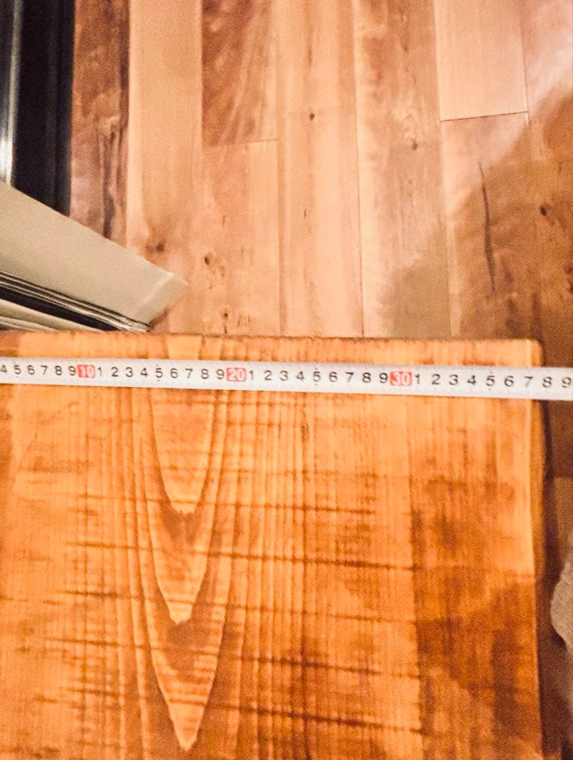 極厚　無垢材のナチュラルテーブル