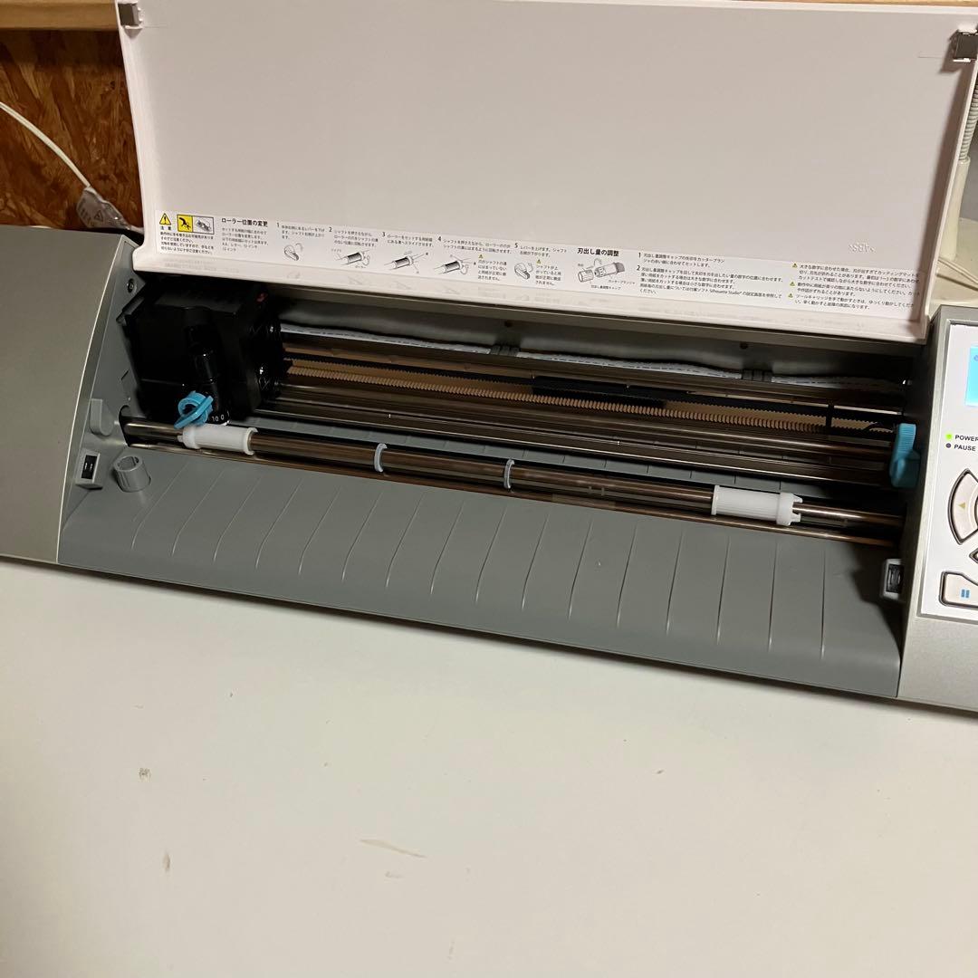 Silhouette CAMEO 家庭用カッティングマシン