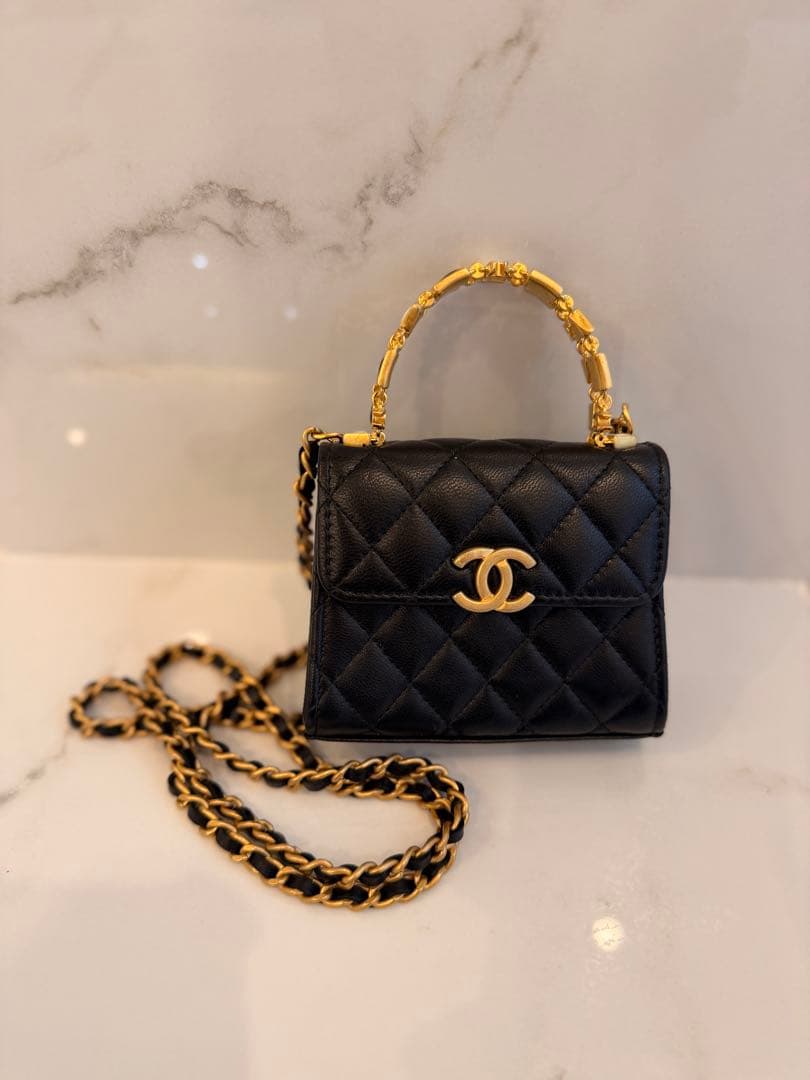 シャネルミニチェーンバッグ