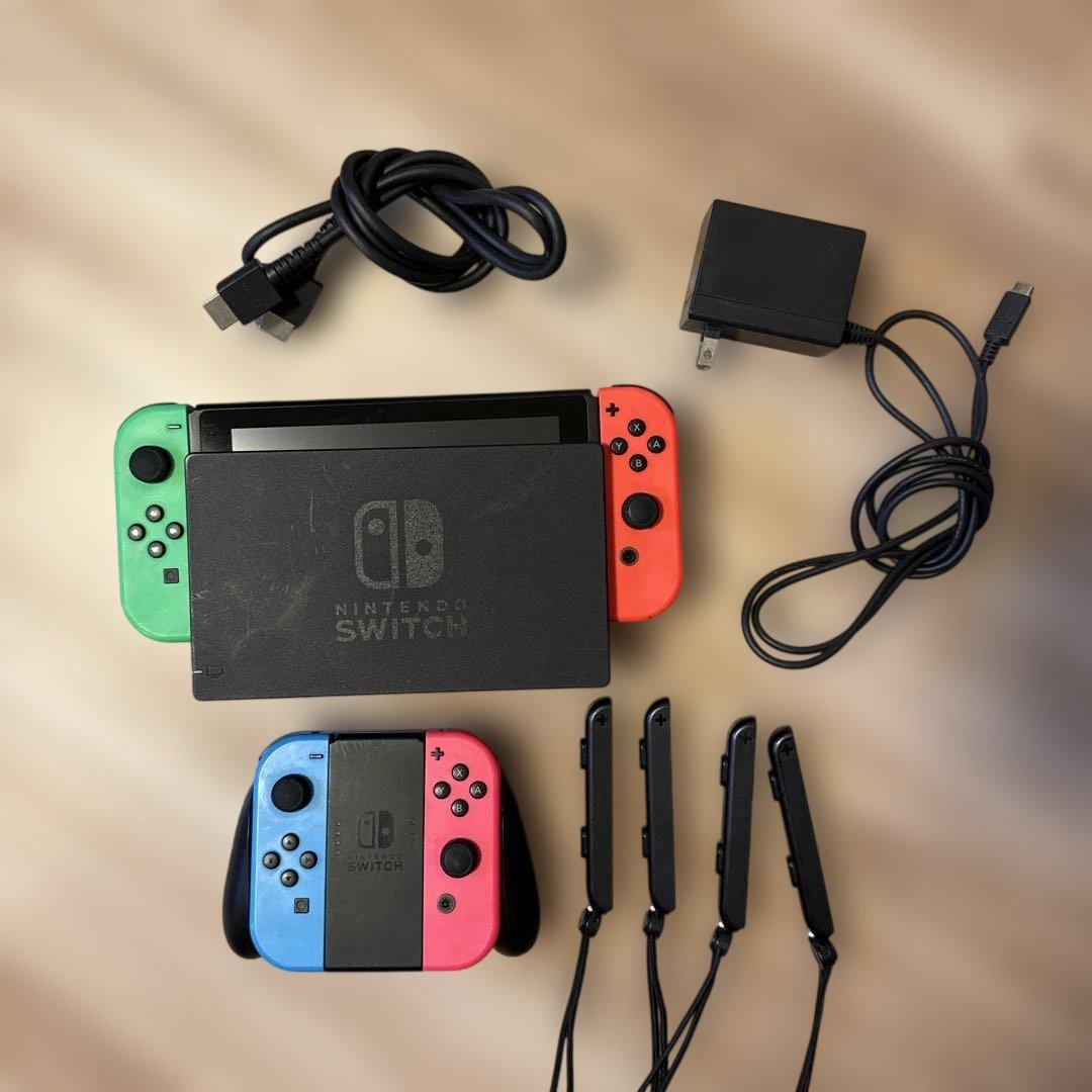 Nintendo Switch 本体 赤/緑のJoy-Con