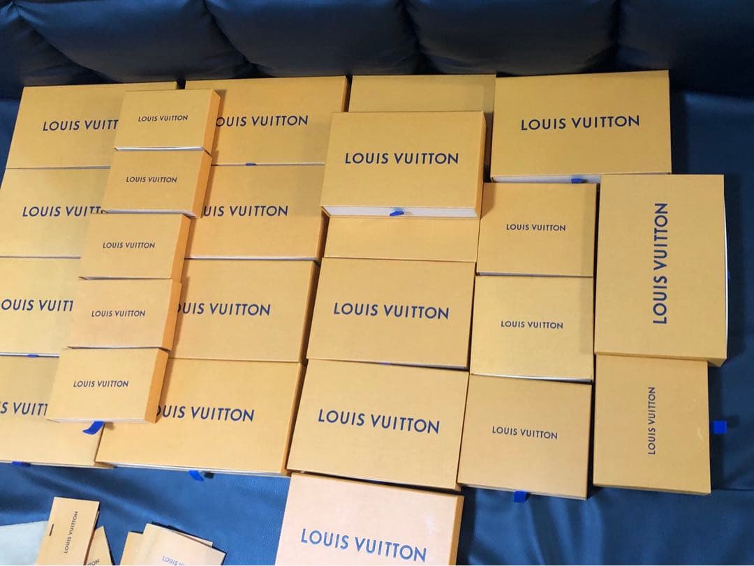 ルイヴィトン　ジッピーウォレット空箱、保存袋　財布空箱、保存袋　小物空箱、保存袋