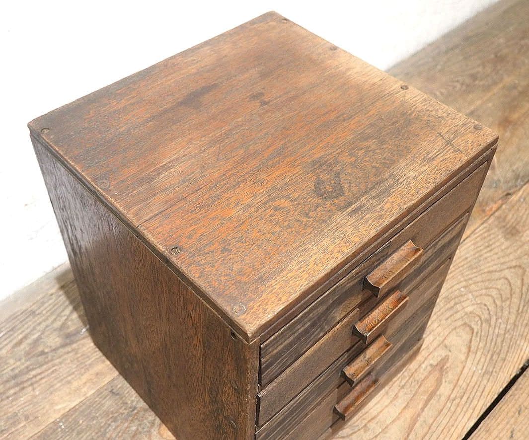 1360 木製取っ手の小引き出し　収納棚　書類ケース　レトロ　アンティーク　台