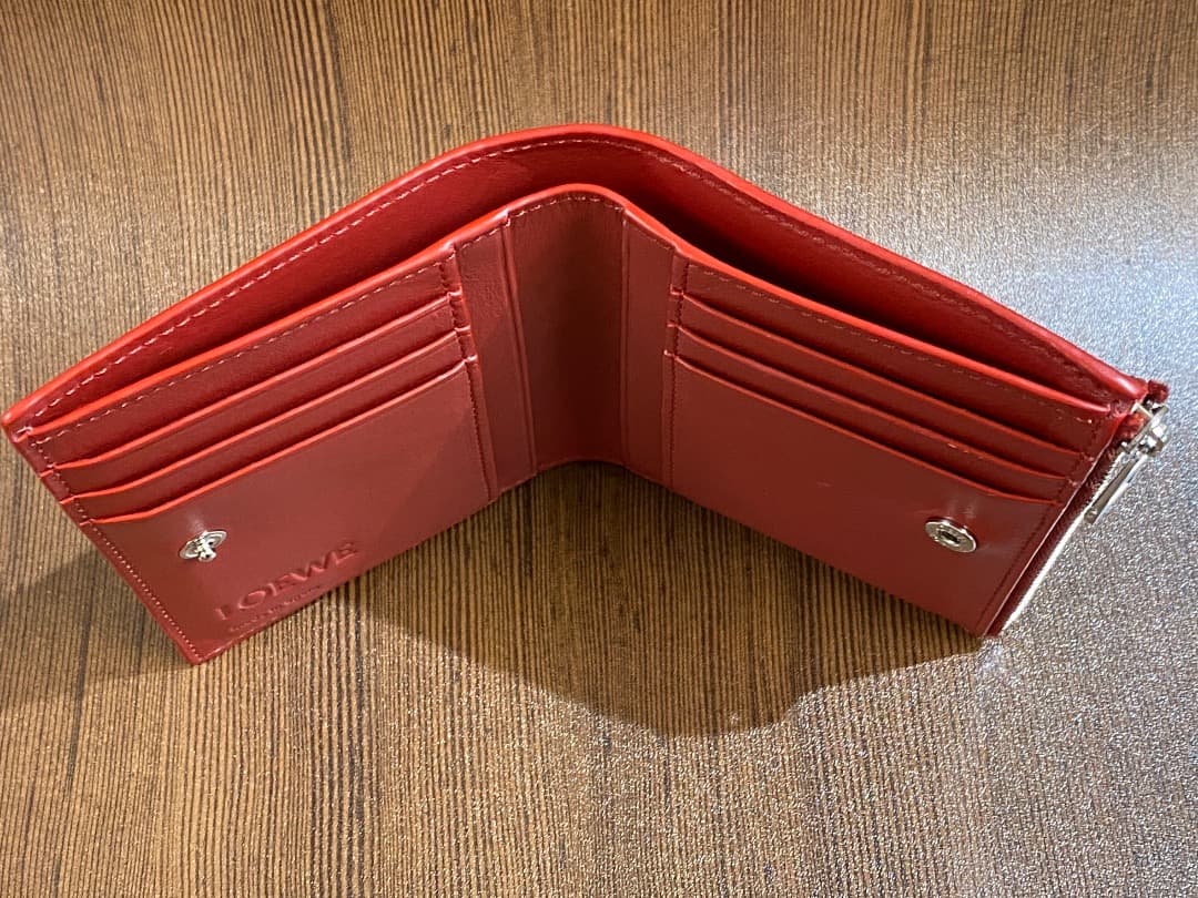【くさもち】【美品】ロエベ LOEWE 2025秋冬コンパクト 財布