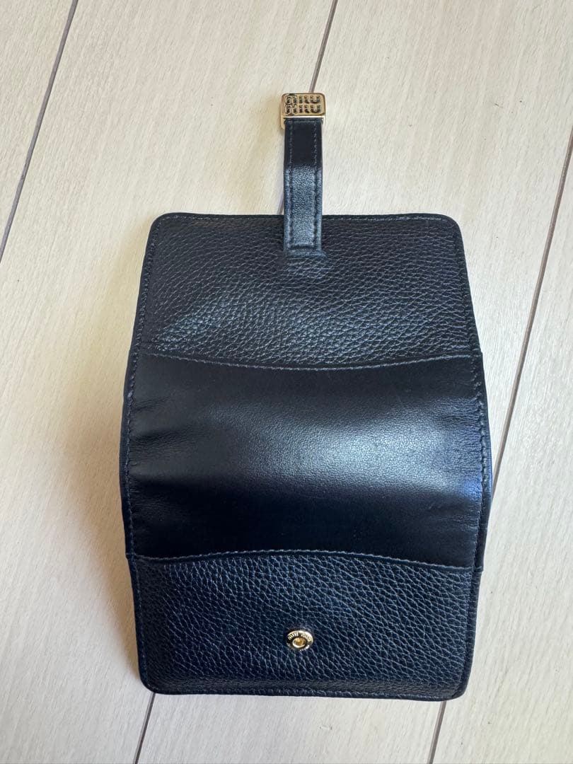 MIU MIU ブラック 2つ折り財布
