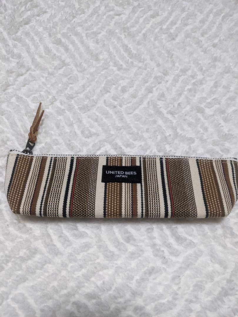 最終値下げ　UNITED　 BEES 　カフェラテ　ペンケース