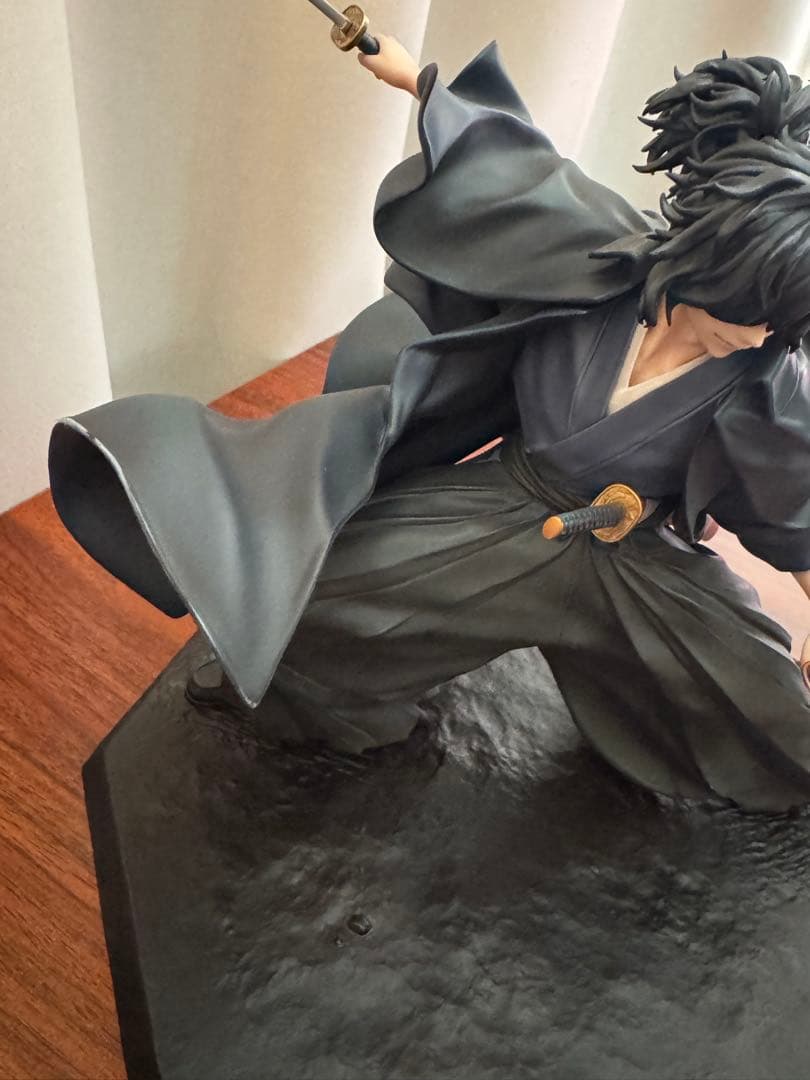 岡田以蔵　フィギュア