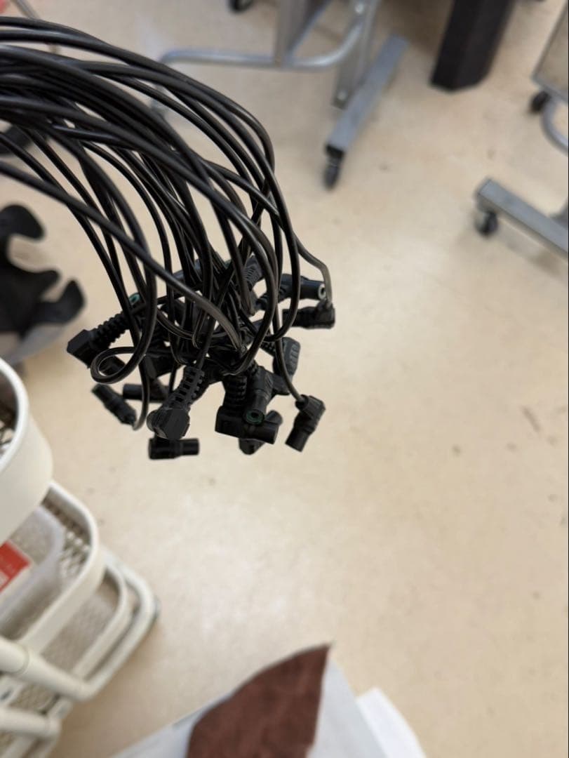 デジタルパーマ機　美容室専用　bejewelry本体＋ロッド