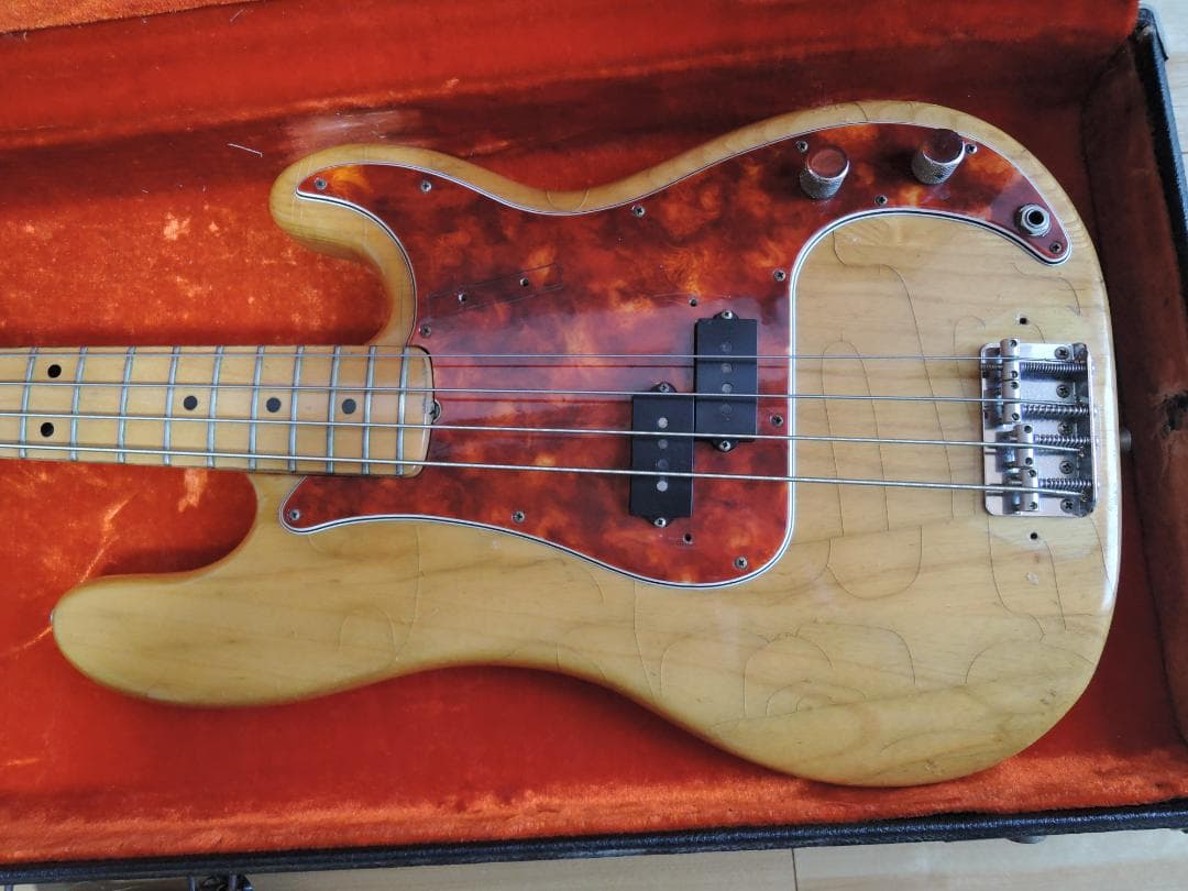 ベース Fender Precision Bass 1972