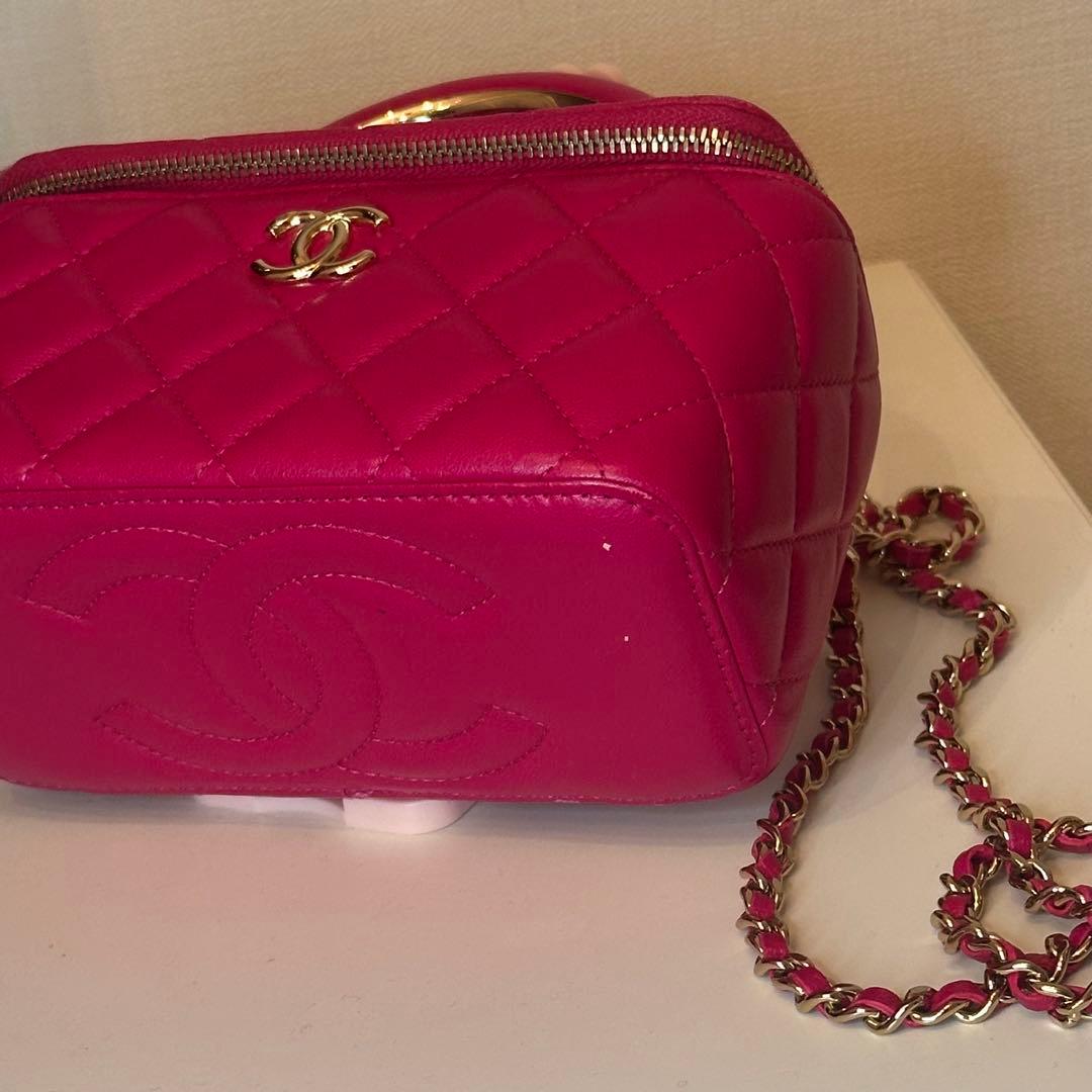 【希少】CHANEL ピンクレザーショルダーバッグ