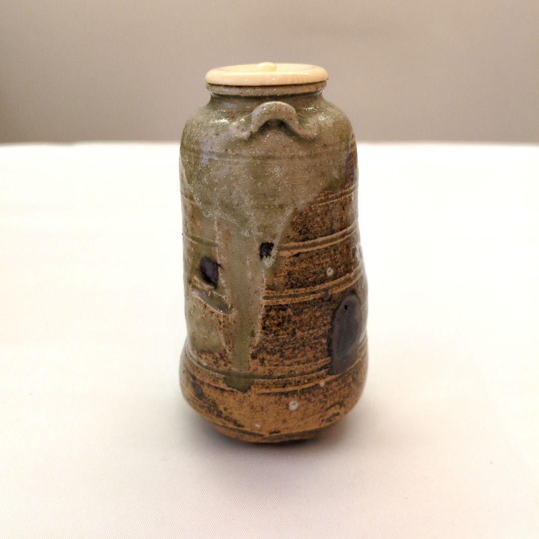 茶道具　茶入　耳つき　美濃伊賀　美濃光寿　霰地立木風通（巾着）