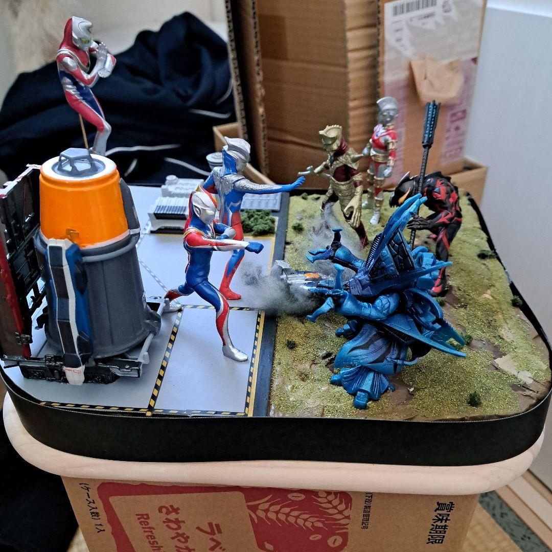 ジオラマ ウルトラマン コスモス・ゼロ・ダイナ