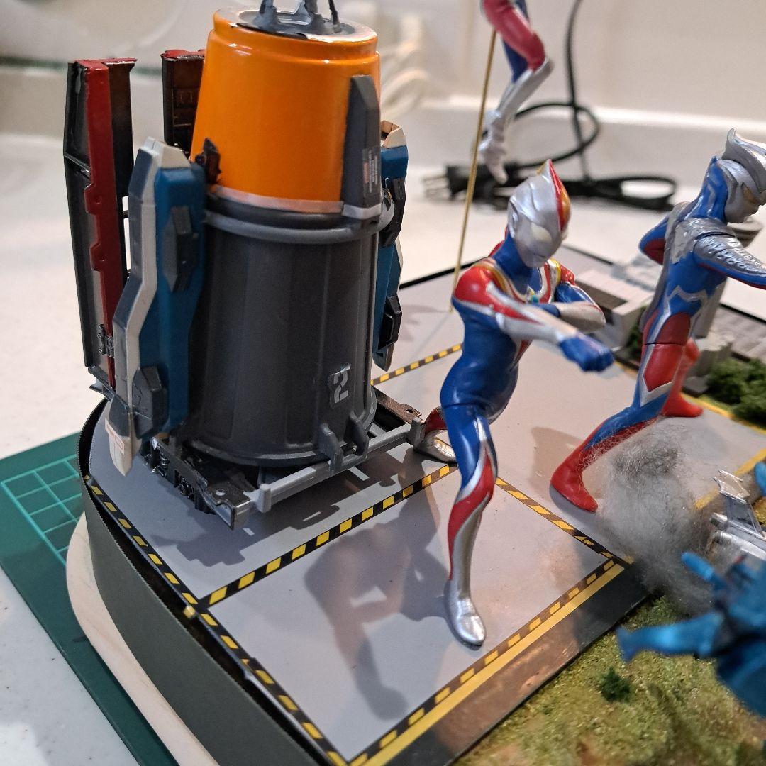ジオラマ ウルトラマン コスモス・ゼロ・ダイナ