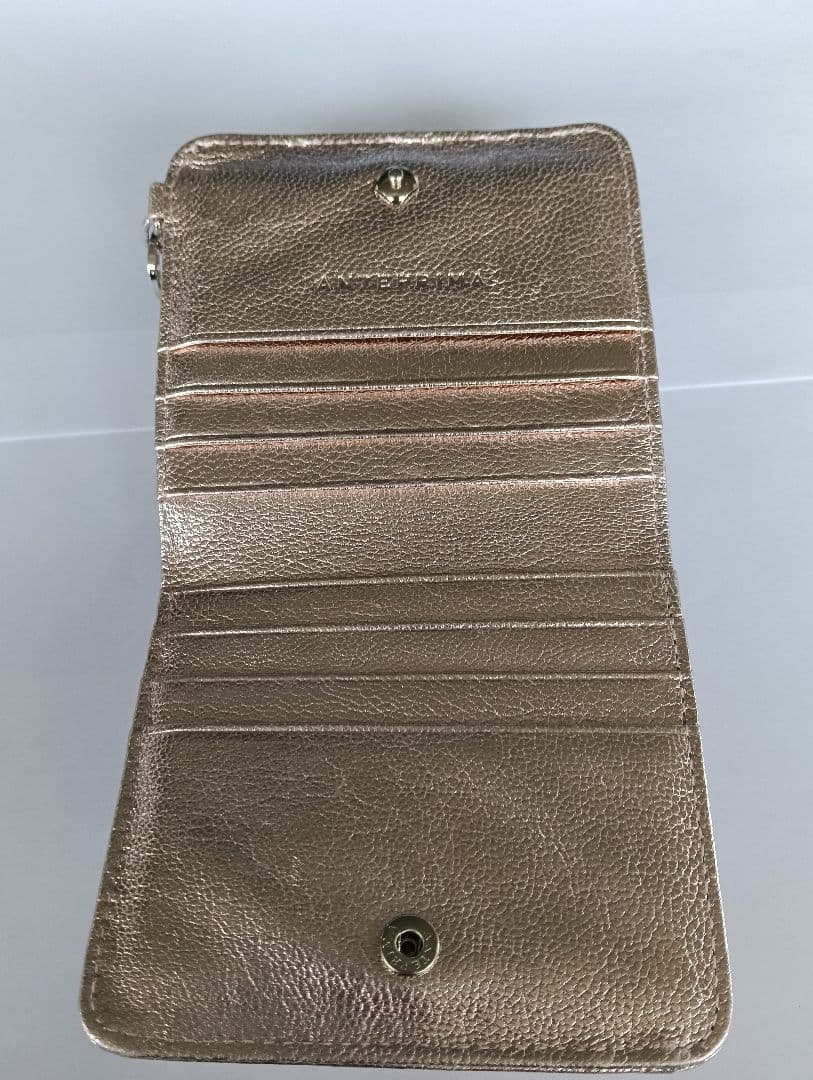 美品　アンテプリマ　二つ折り財布　コンパクト　パール　ピンク