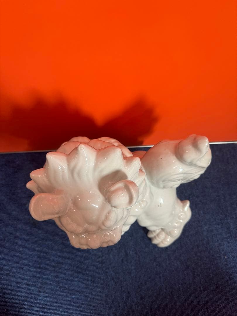 1815  九谷焼 白磁玉乗り獅子　縁起物 獅子置物 高さ約32cm  時代物