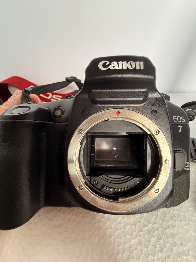 Canon一眼レフ　EOS7　フィルムカメラ　レンズ28-105　セット