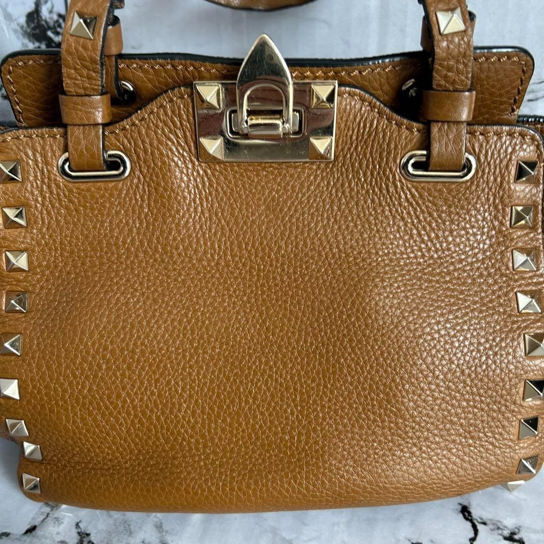 ヴァレンティノガラヴァーニ　ハンドバッグ　ロックスタッズ　ブラウン