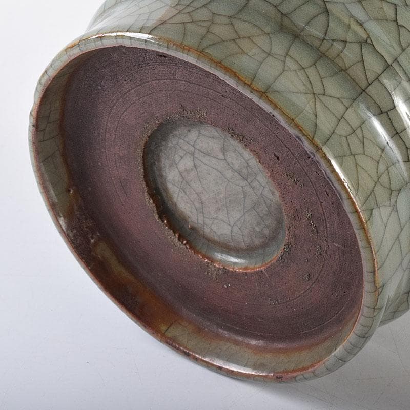 中国　南宋　官窯　青磁　金絲鉄線　氷裂文　建水　時代箱　C　R7755