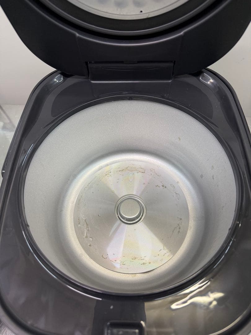 【高年式】2023年式 5.5合 アイリスオーヤマ 炊飯器 RC-MEA50