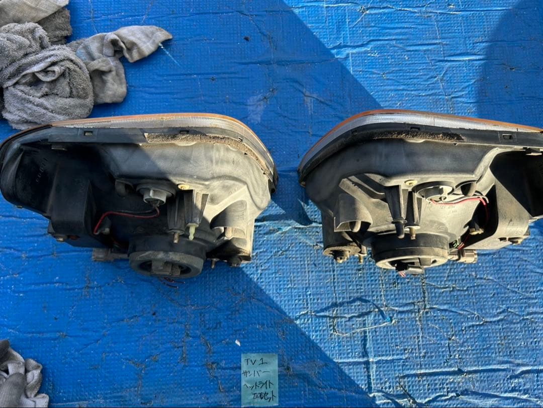 スバル　サンバー　TV1 ヘッドライト左右セット