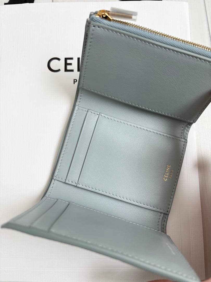 ファインウォレット CELINE ヴィクトワール 財布