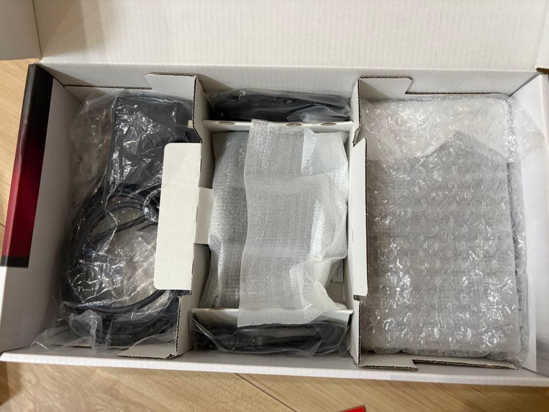 Nintendo Switch 2018年製　外箱＋付属品あり　公式修理歴あり