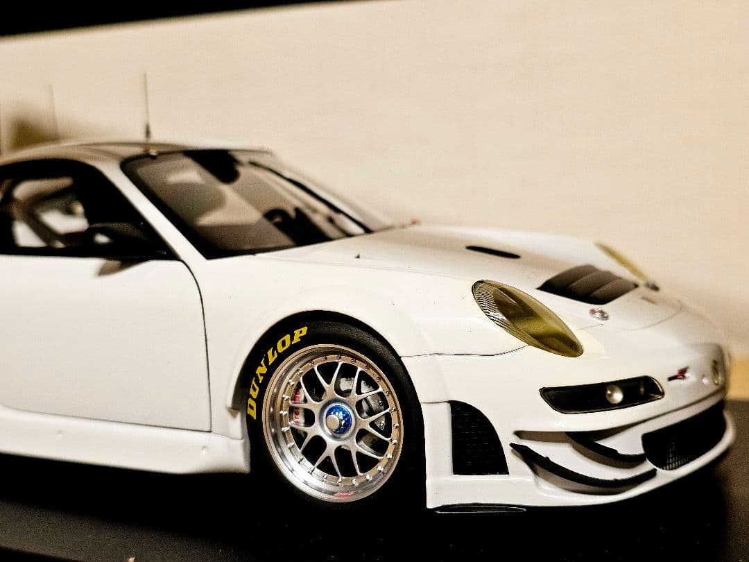 オートアート1/18 ポルシェ911(997) GT3RSR 2009