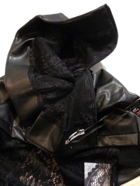 最新デニーローズ◆素敵レース使い！女らしさ際立つ”黒レザー調タイトスカート！40