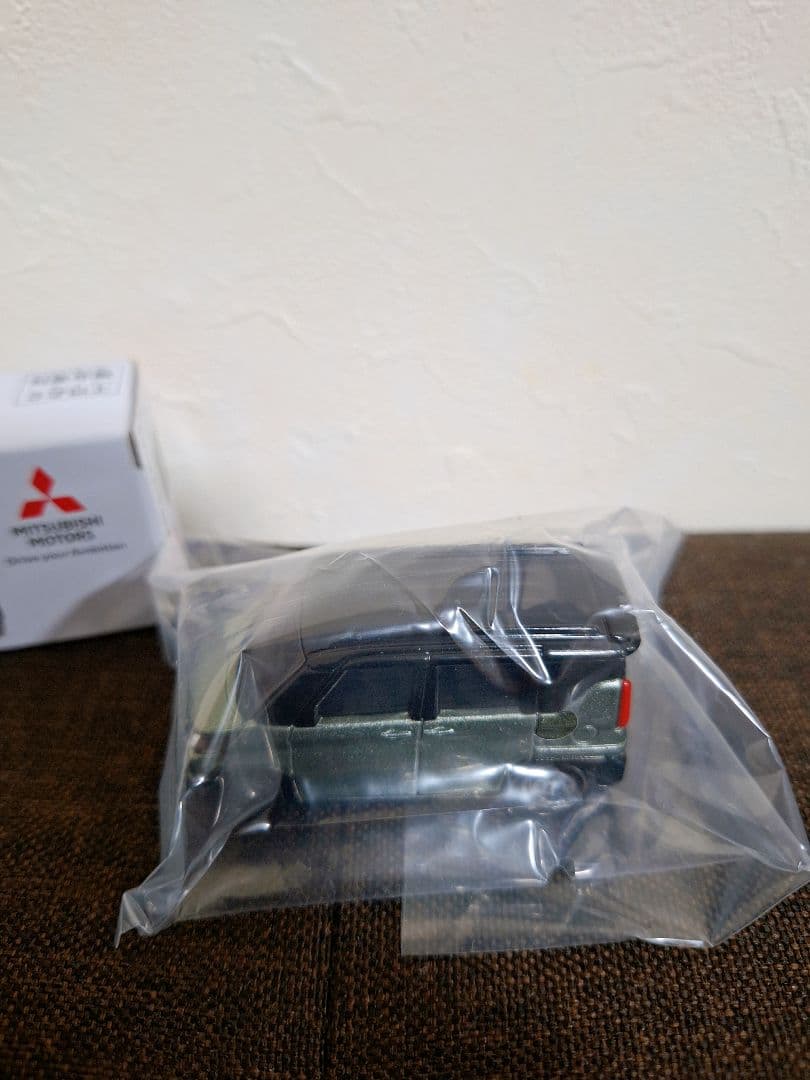 ☆　非売品　新品　未使用品　トミカ　三菱　デリカミ　ダークグリーン