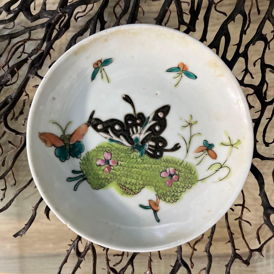骨董　中国　古玩　古陶　清代　粉彩　蝶々　小皿　手塩皿　３客　バラ売り不可