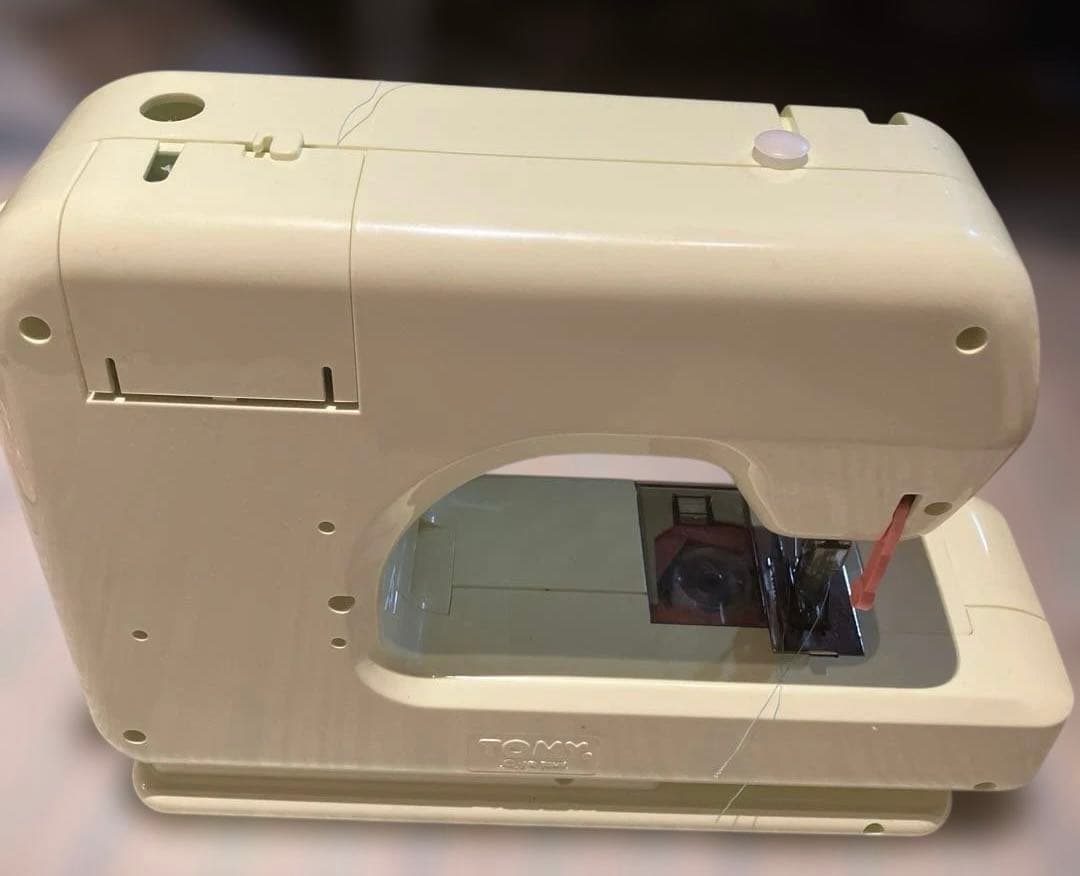 昭和レトロ　シンエールズ TINA」ミシン　トミー　説明書あり