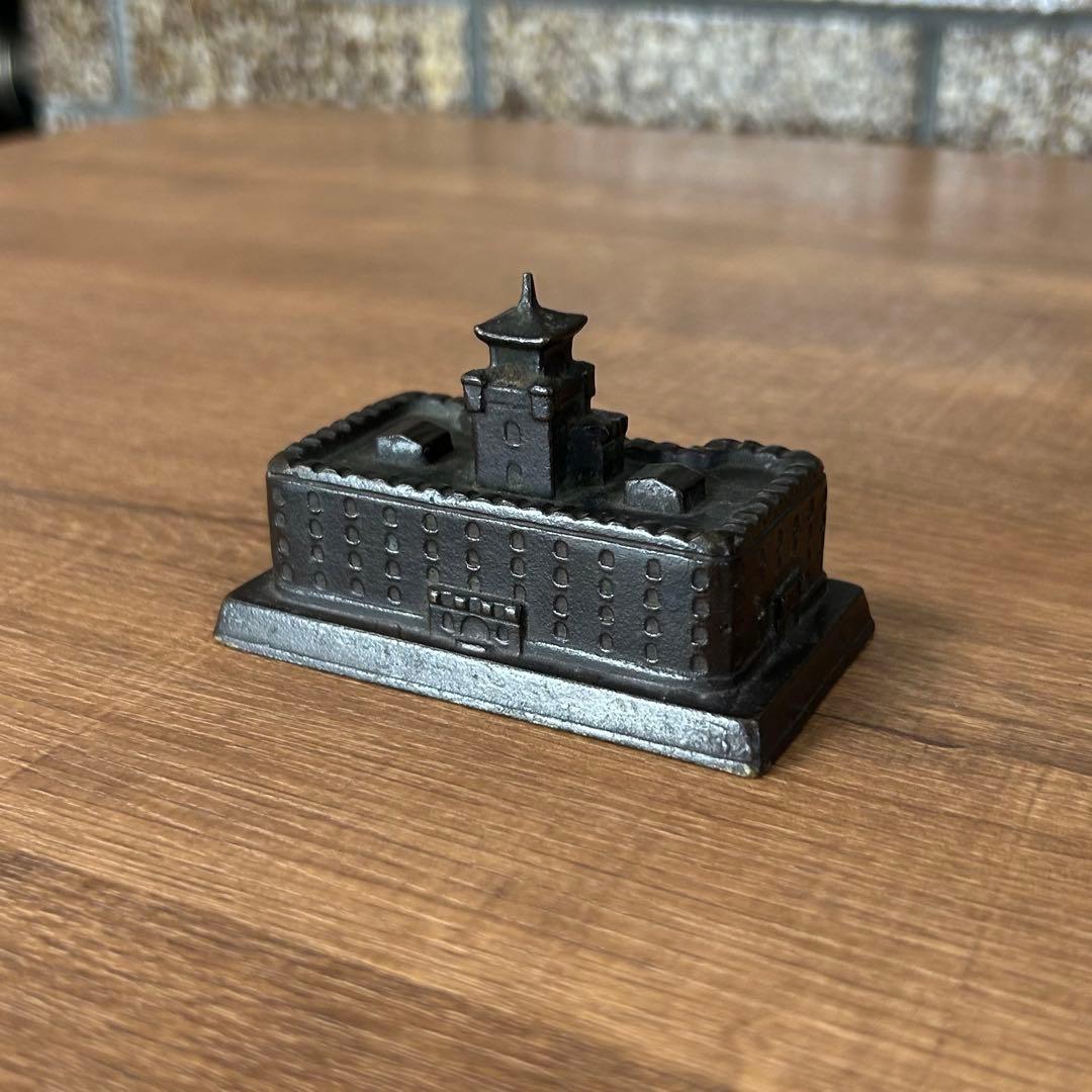 戦前 満州帝国 日本軍 三菱康徳会館 新築記念 文鎮 康徳2年 昭和10年 歴史