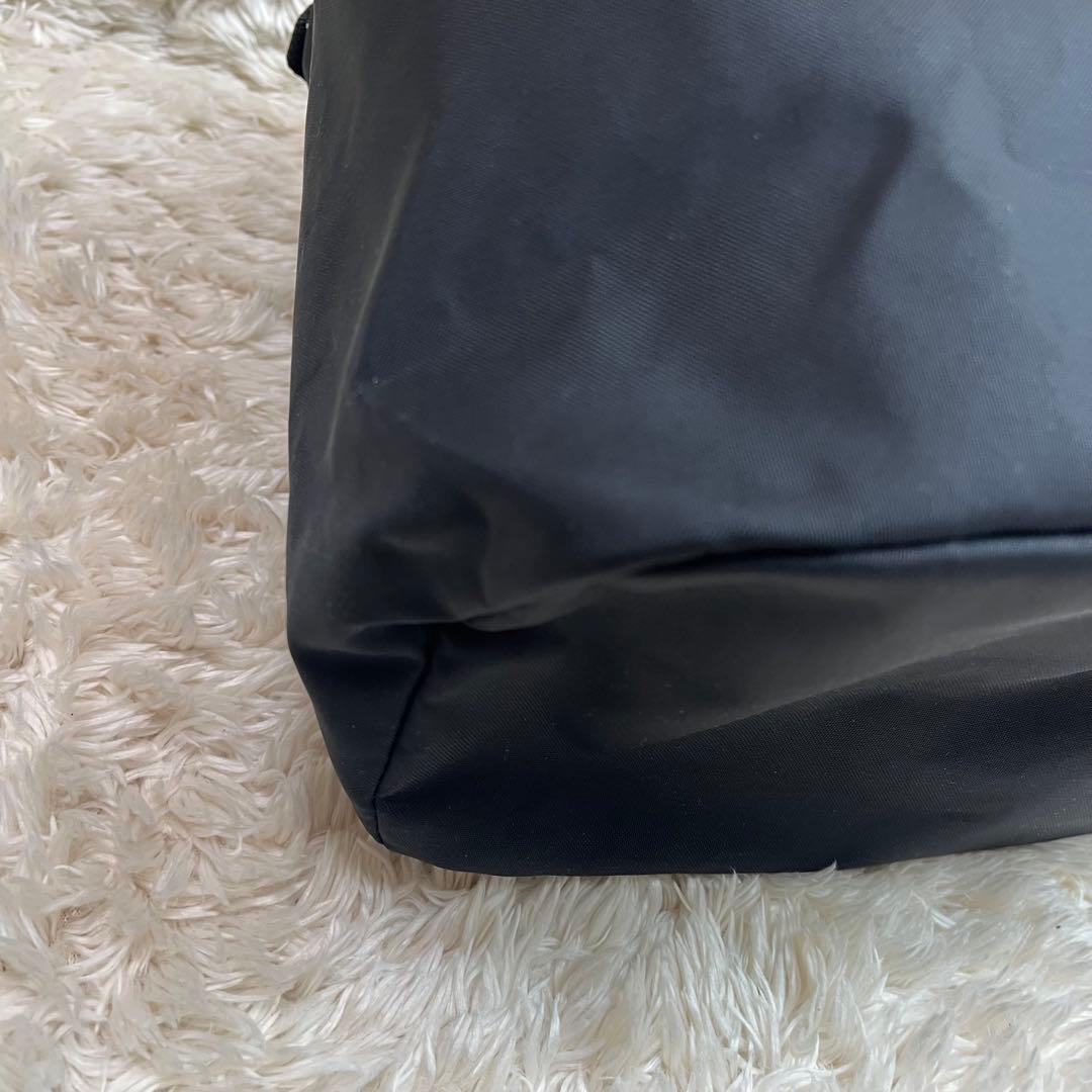 【極美品】ザッツ　zattu LUGUN ショルダーバッグ　巾着　ミニ　カラビナ