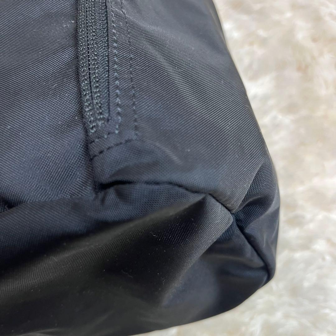 【極美品】ザッツ　zattu LUGUN ショルダーバッグ　巾着　ミニ　カラビナ