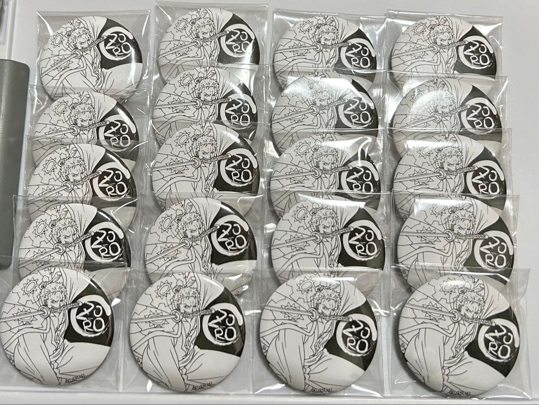 ロロノア・ゾロ ONE PIECE ワンピース KirieArt 缶バッジ