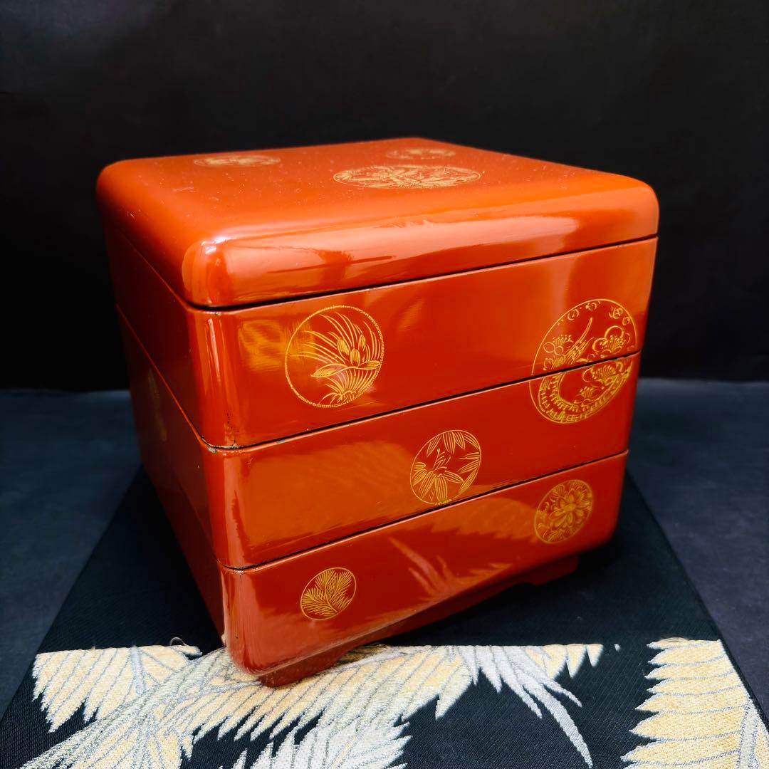 漆器　輪島塗　金蒔絵　木製　朱塗三段　重箱　共箱