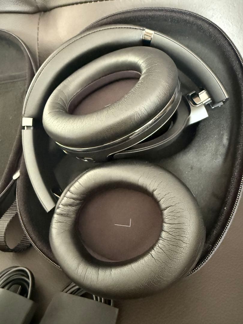 【美品】JBL ワイヤレスヘッドホン tour one m2