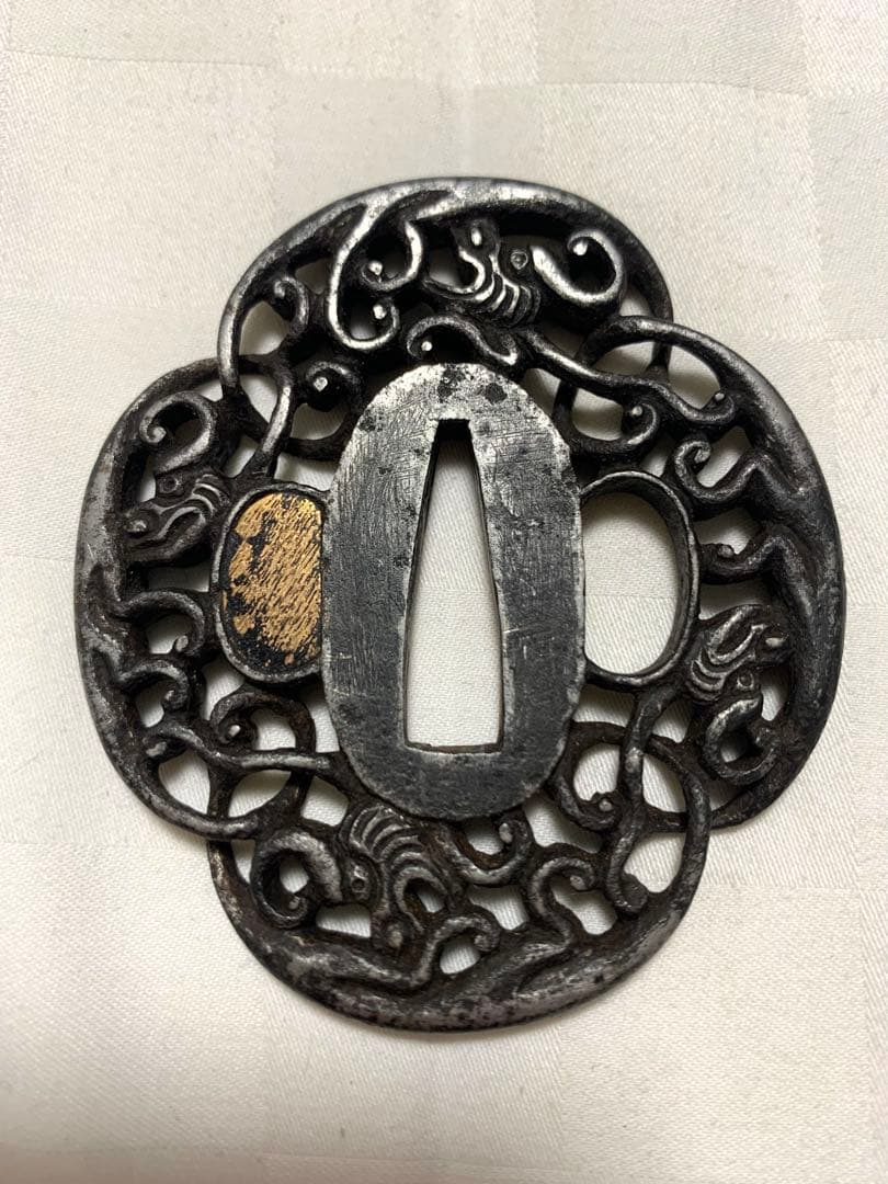 鉄製 鍔(つば) 複雑な彫刻