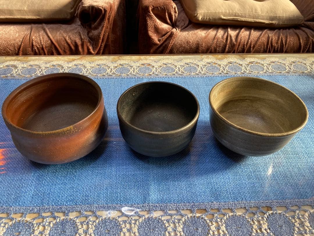 3種の抹茶椀(茶色・黒色・灰色)