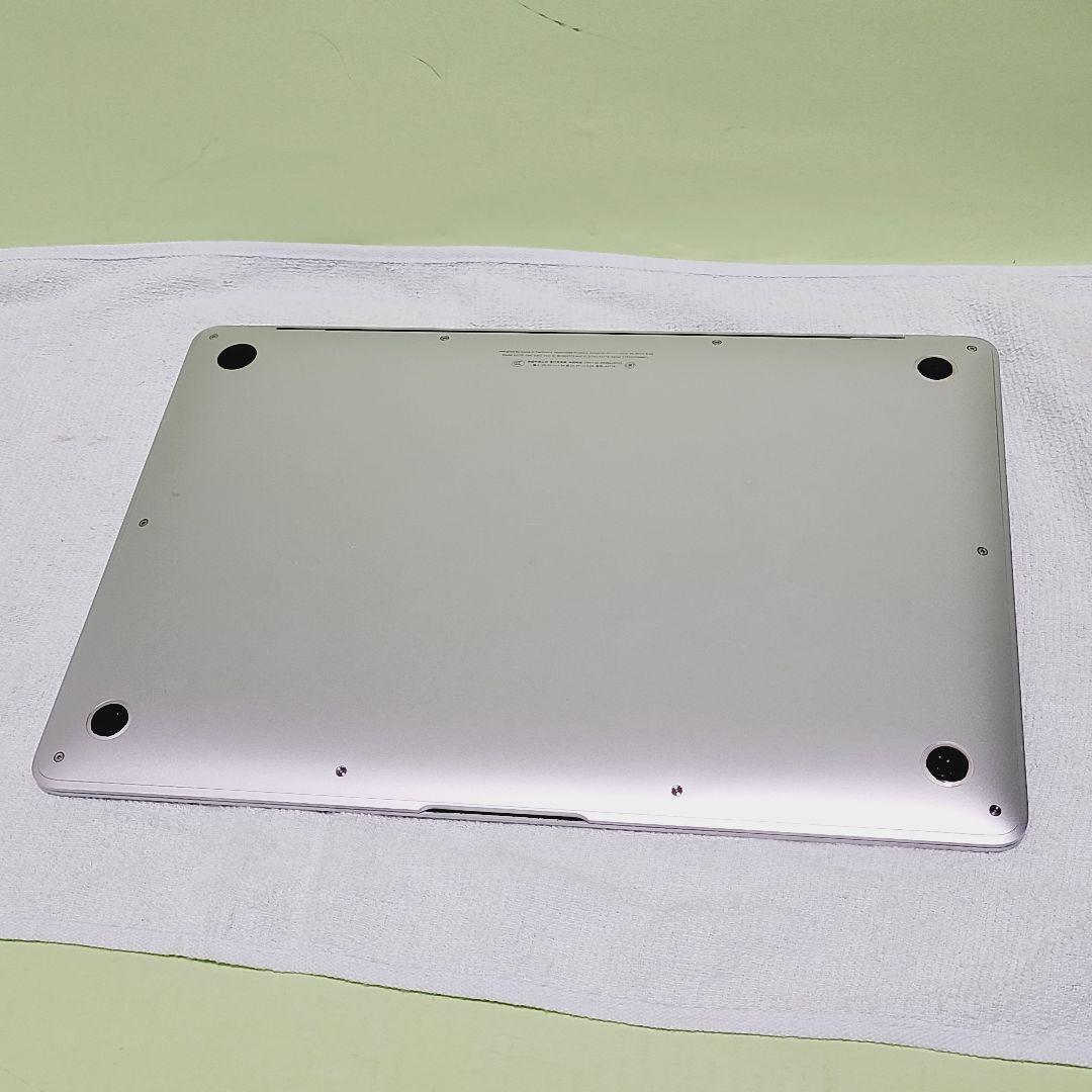 MacBook本体 MacBook Air 2020 Core i7 / 8GB / 512GB