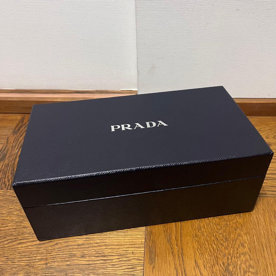 PRADAプラダトライアングルロゴ 三角プレート　ラムレザーグローブ手袋81/2