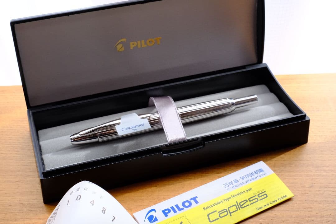 PILOT　キャップレス　ストライプ　箱付き　付属品付き　完品　万年筆　ニブF