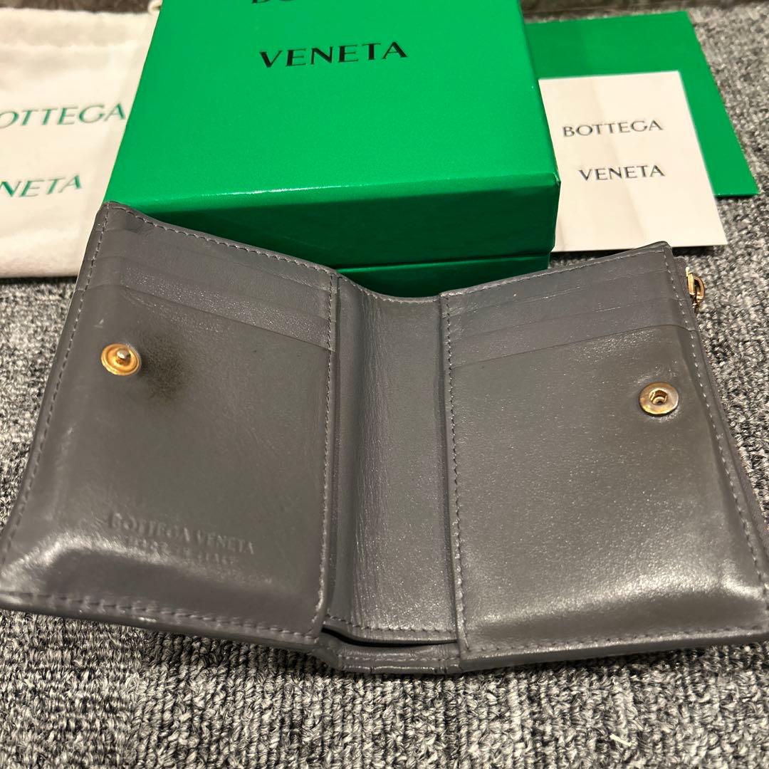 BOTTEGA VENETA グレー 二つ折り財布